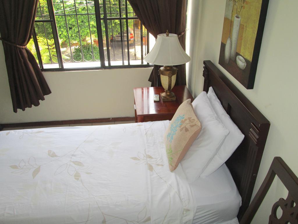 Hotel San Mateo San Salvador Habitación foto